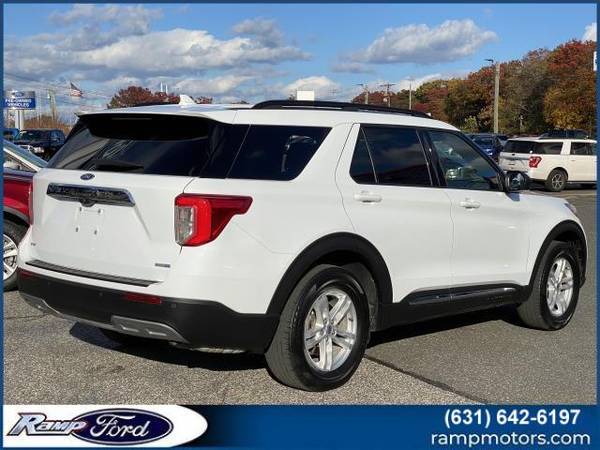 2020 Ford Explorer XLT 4WD SUV - - by dealer - vehicle for sale in PORT JEFFERSON STATION, NY – photo 4