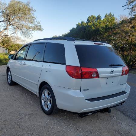 2006 Toyota Sienna XLE Limited auto sunroof dvd alloy wheels - cars for sale in Austin, TX – photo 4