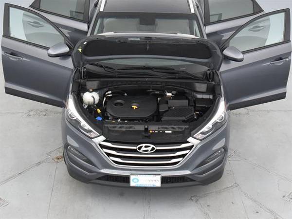 2018 Hyundai Tucson SEL Sport Utility 4D suv Gray - FINANCE ONLINE for sale in Chicago, IL – photo 4