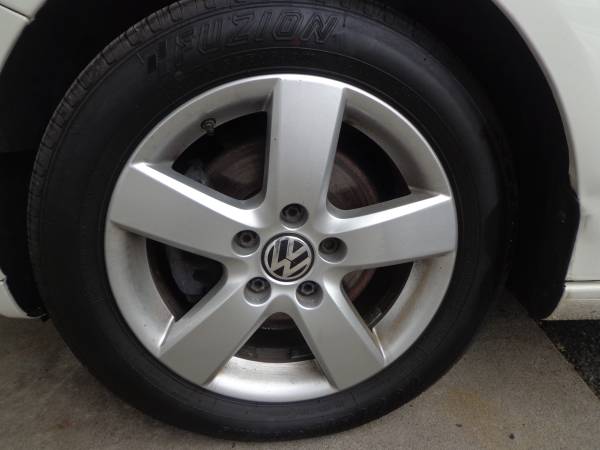 SALE! 2009 Volkswagen Jetta Sport wagon SE, NEW INSPECTION,QUIET DRIVE for sale in Allentown, PA – photo 9