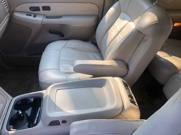 2001 Chevy Suburban 3 Row Leather seats GREAT Shape - cars & trucks... for sale in Casselberry, FL – photo 13