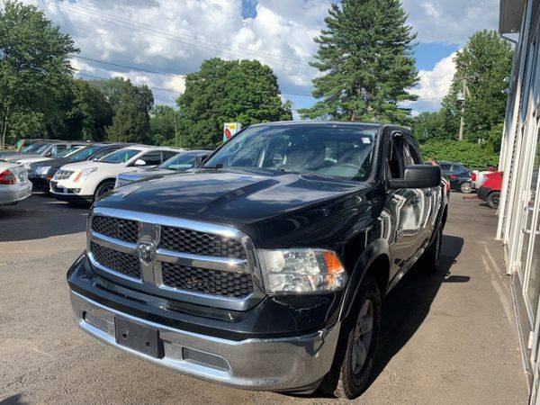 2013 Ram 1500 4WD Quad Cab 140.5 SLT Guaranteed Approval for sale in Plainville, CT – photo 4