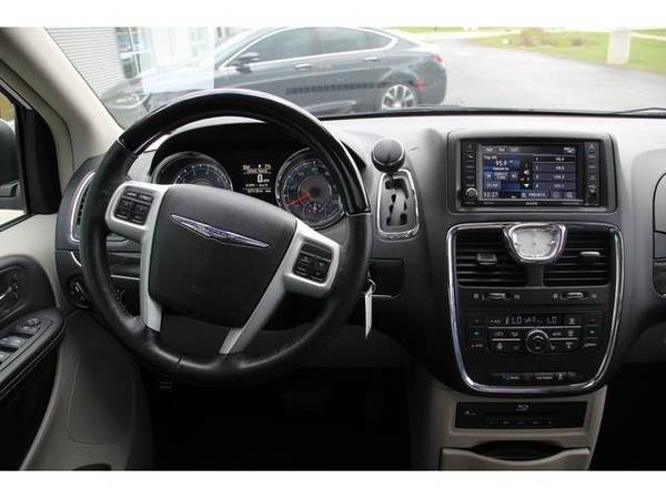 2015 Chrysler Town & Country mini-van Limited Green Bay for sale in Green Bay, WI – photo 19