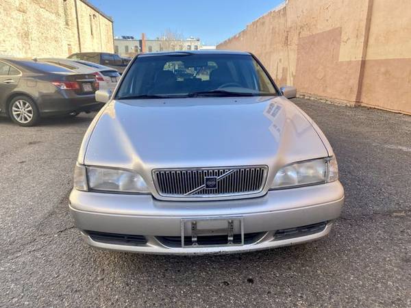 1998 Volvo V70 - Ice Cold A/C & Hot Heat - cars & trucks - by dealer... for sale in Fort Collins, WY – photo 2