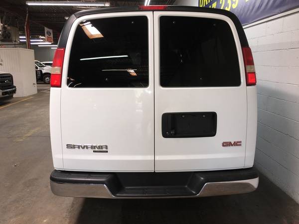 2015 GMC Savana 3500 LT 15 Passenger V8 Service Contractor Van for sale in Arlington, NM – photo 5