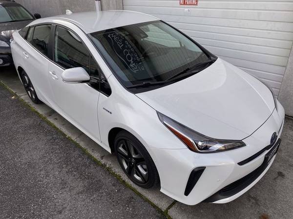 2019 Toyota Prius Limited Hatchback 1 Owner, Tech Pkg, Leather... for sale in Portland, OR – photo 5