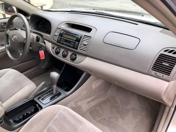 2004 Toyota Camry LE - - by dealer - vehicle for sale in West Allis, WI – photo 16