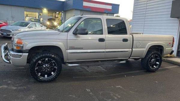 2005 GMC Sierra 2500 SLT 90 DAYS NO PAYMENTS OAC! 4dr Crew Cab SLT for sale in Portland, OR – photo 4