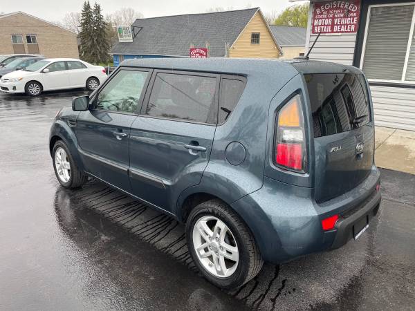 2011 Kia soul plus 1-owner - - by dealer - vehicle for sale in WEBSTER, NY – photo 2