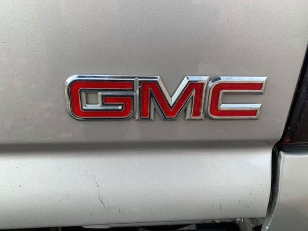 2005 GMC Sierra 2500 HD Crew Cab - Financing Available! - cars &... for sale in Kalispell, MT – photo 15