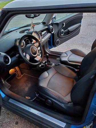 2010 mini cooper S ($4500 or best offer) - cars & trucks - by owner... for sale in Severn, MD – photo 6