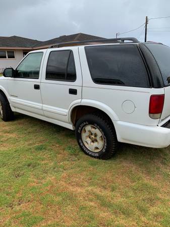 2001 Chevy Trail Blazer - cars & trucks - by owner - vehicle... for sale in Hanapepe, HI – photo 3