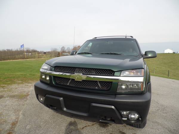 2002 Chevy Avalanche Z71 4x4 - cars & trucks - by owner - vehicle... for sale in Georgetown, KY – photo 4