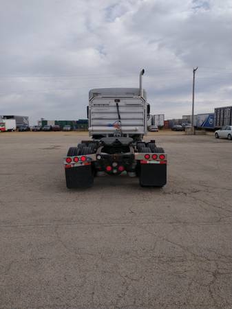 freightliner columbia - cars & trucks - by owner - vehicle... for sale in Rockford, IL – photo 3