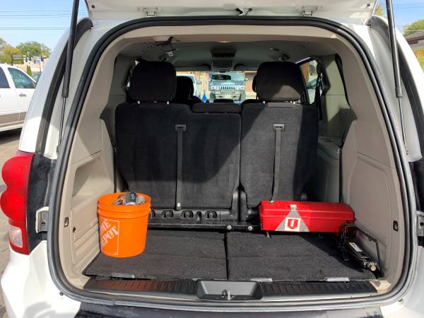 ★★★ 2014 Dodge Grand Caravan Handicap Accessible ★★★ for sale in Grand Forks, ND – photo 8