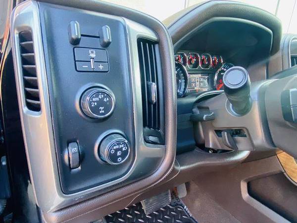 2015 Chevrolet Chevy Silverado 1500 Crew Cab Z71 LTZ Pickup 4D 5 3/4 for sale in Arlington, TX – photo 13
