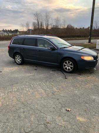 2008 Volvo V70, Runs and Drives Great! - cars & trucks - by owner -... for sale in Franklin, MA – photo 6
