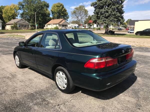 Honda Accord Clean Low Miles - cars & trucks - by owner - vehicle... for sale in Independence, MO – photo 4