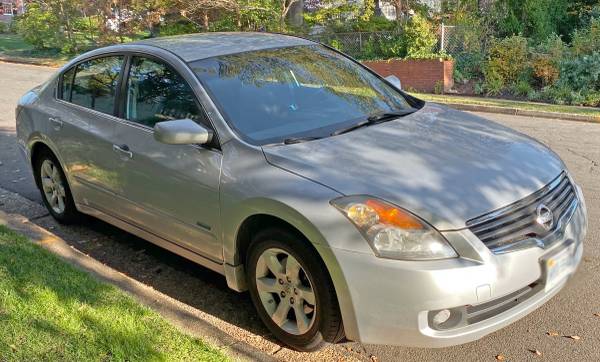 2009 Nissan Altima Hybrid - cars & trucks - by owner - vehicle... for sale in Arlington, District Of Columbia – photo 2