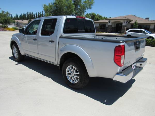2015 NISSAN FRONTIER CREW CAB SV PICKUP 4WD 5 FT for sale in Oakdale, CA – photo 4