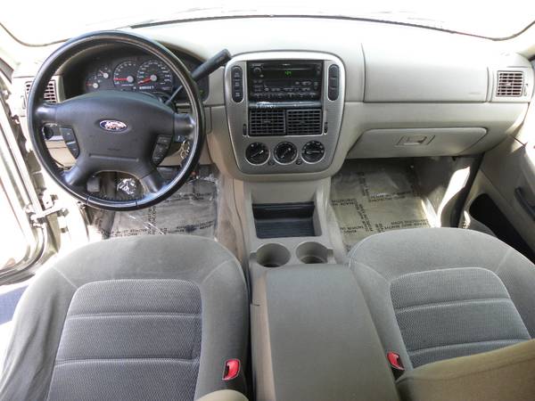 2003 FORD EXPLORER XLT 4WD . THIRD SEAT ----- NO ONE BEATS OUR PRICES for sale in Kirkland, WA – photo 12