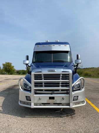 2016 Freightliner Cascadia Midroof Single Bunk/ Detroit DD13 - cars... for sale in Zion, IL – photo 4
