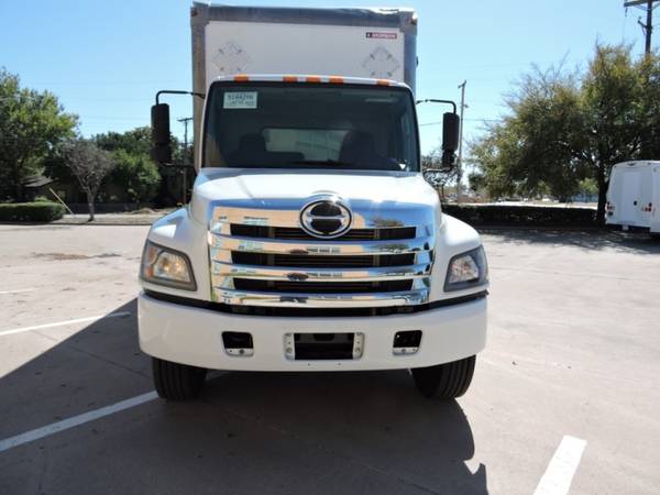 2015 HINO 268 26 FOOT BOX TRUCK W/LIFTGATE with for sale in Grand Prairie, TX – photo 13