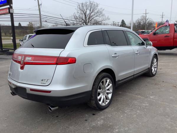 Fully Loaded! 2010 Lincoln MKT! AWD! Clean Carfax! 3rd Row! - cars &... for sale in Ortonville, MI – photo 6