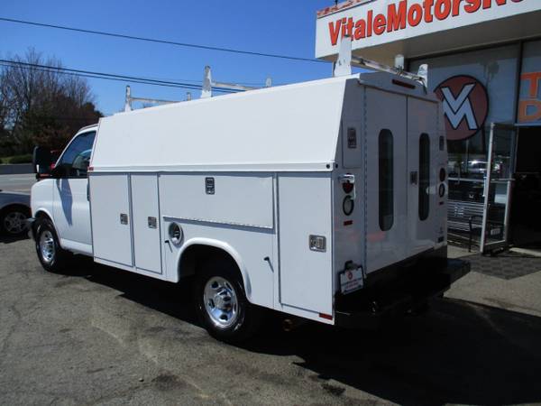 2014 Chevrolet Express Commercial Cutaway 3500 ENCLOSED UTILITY for sale in south amboy, OK – photo 3
