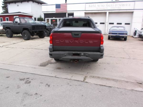 2005 Chevy Avalanche for sale in Genoa City, WI – photo 5