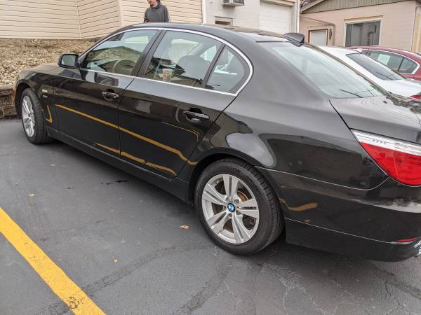 2010 BMW 528XI. AWD SEDAN - cars & trucks - by owner - vehicle... for sale in Pittsburgh, PA – photo 4