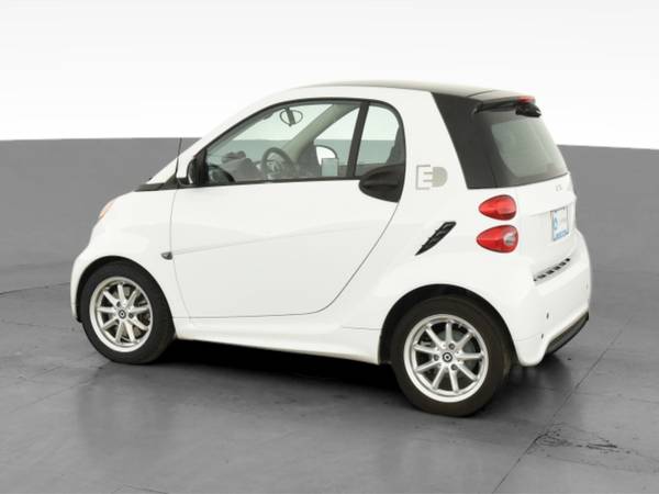 2016 smart fortwo electric drive Hatchback Coupe 2D coupe White - -... for sale in Fort Myers, FL – photo 6