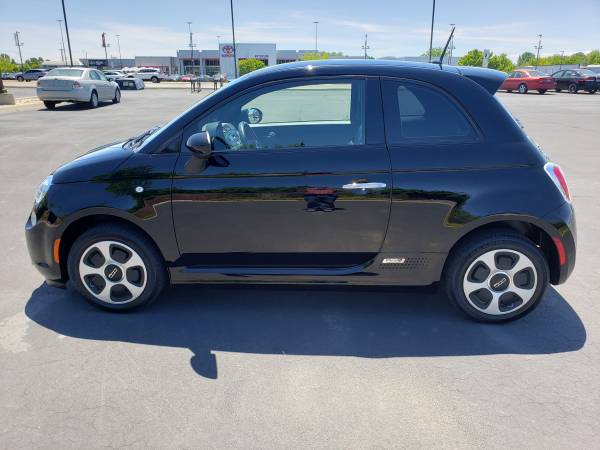 2015 Fiat 500E 22K miles - cars & trucks - by dealer - vehicle... for sale in Boise, ID – photo 3