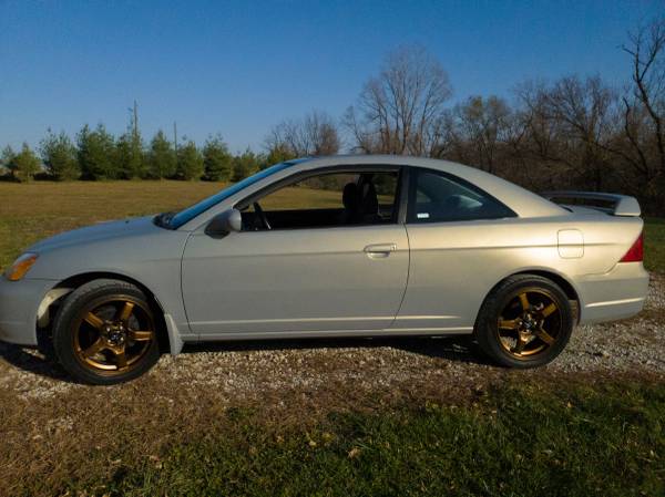 Beautiful 2002 Honda Civic EX Coupe: Avalanche Grey/ Gold... for sale in Swisher, IA – photo 5