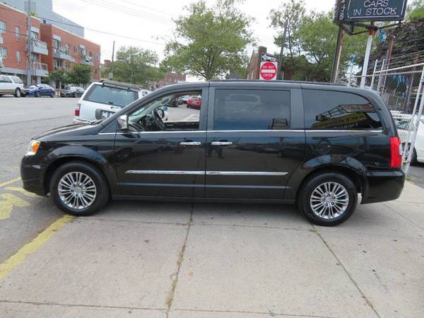 2013 Chrysler Town & Country Touring Minivan !Loaded!1 Owner! for sale in Brooklyn, NY – photo 5