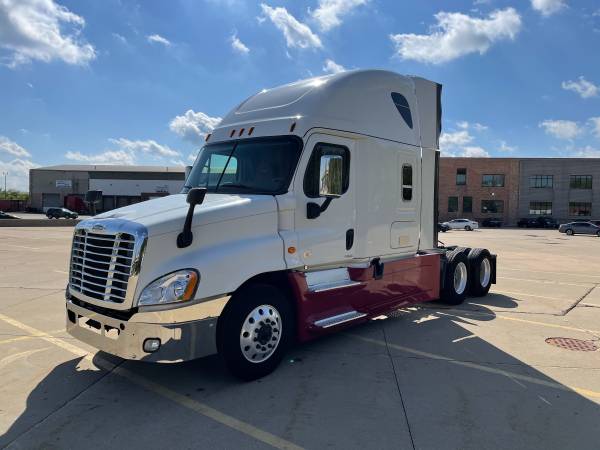 2017 Freightliner Cascadia Evolution for sale in Blue Island, IL – photo 2