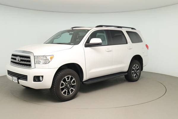 2016 Toyota Sequoia SR5 Clean CARFAX No Damage Lifted New Tires for sale in Denver , CO – photo 9