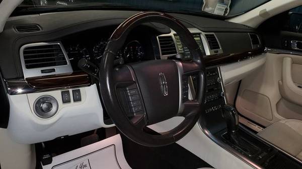 2010 Lincoln MKS - Financing Available! for sale in Youngstown, OH – photo 5