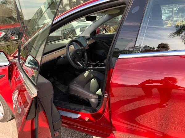 Pristine Tesla Model 3 w AWD / long range/enhanced autopilot/8.5K mi... for sale in Santa Barbara, CA – photo 4