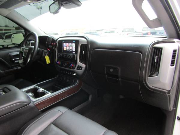 2018 *GMC* *Sierra 1500* *4WD Crew Cab 143.5 SLT* Su - cars & trucks... for sale in Omaha, NE – photo 12