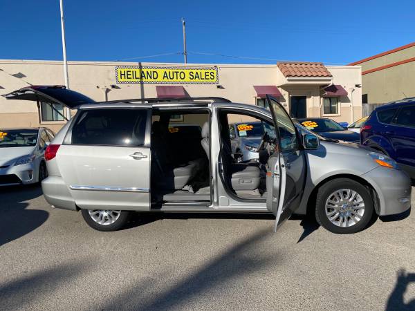 2009 Toyota Sienna Limited - cars & trucks - by dealer - vehicle... for sale in Oceano, CA – photo 2