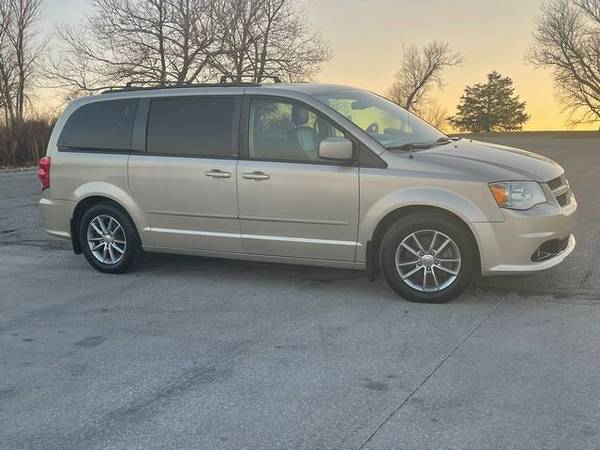 2014 Dodge Grand Caravan - Financing Available! - cars & trucks - by... for sale in Junction City, KS – photo 8