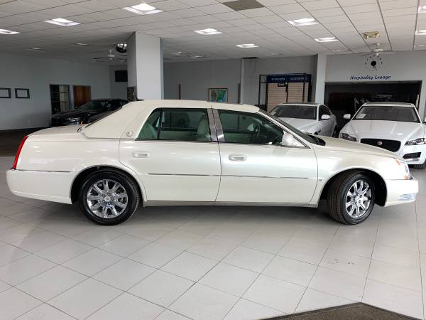 2008 Cadillac DTS Luxury III - - by dealer - vehicle for sale in Springfield, IL – photo 5