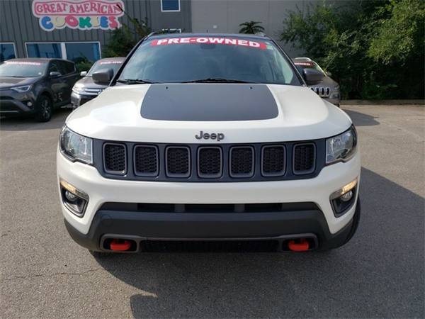 2017 Jeep New Compass Trailhawk suv White Clearcoat for sale in Fayetteville, AR – photo 2