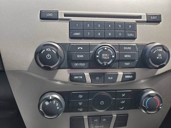 2010 Ford Focus SE - cars & trucks - by dealer - vehicle automotive... for sale in Wisconsin Rapids, WI – photo 14