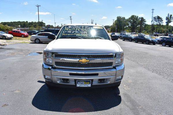 2012 CHEVROLET SILVER LT 4X4 CREW CAB 1500 - EZ FINANCING! FAST... for sale in Greenville, SC – photo 2