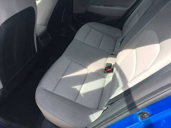★★★ 2018 Hyundai Elantra SEL / $1400 DOWN! ★★★ for sale in Grand Forks, ND – photo 10