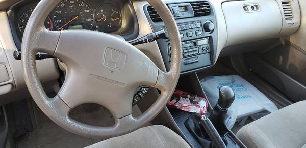 2000 Honda Accord LX 184,000 miles manual - cars & trucks - by owner... for sale in Grayson, GA – photo 2