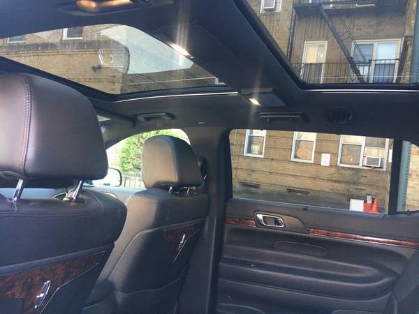 2019 lincoln mkt one owner pano roof Navigation Camera bluetooth for sale in Brooklyn, NY – photo 10
