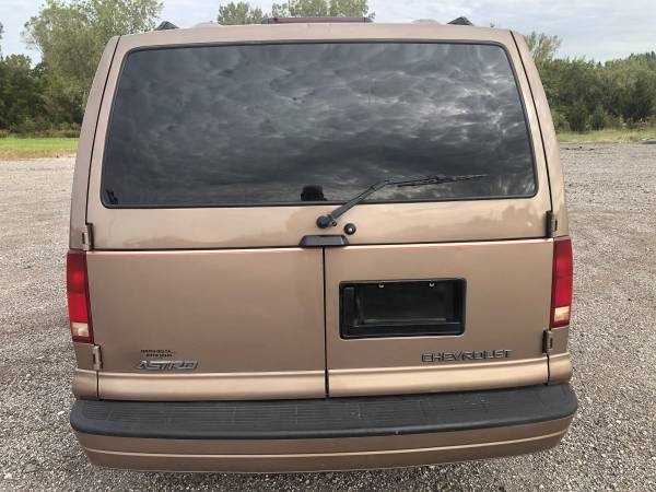 Chevy Astro Van LS Ext. RWD (Like New) for sale in Delta, OH – photo 4
